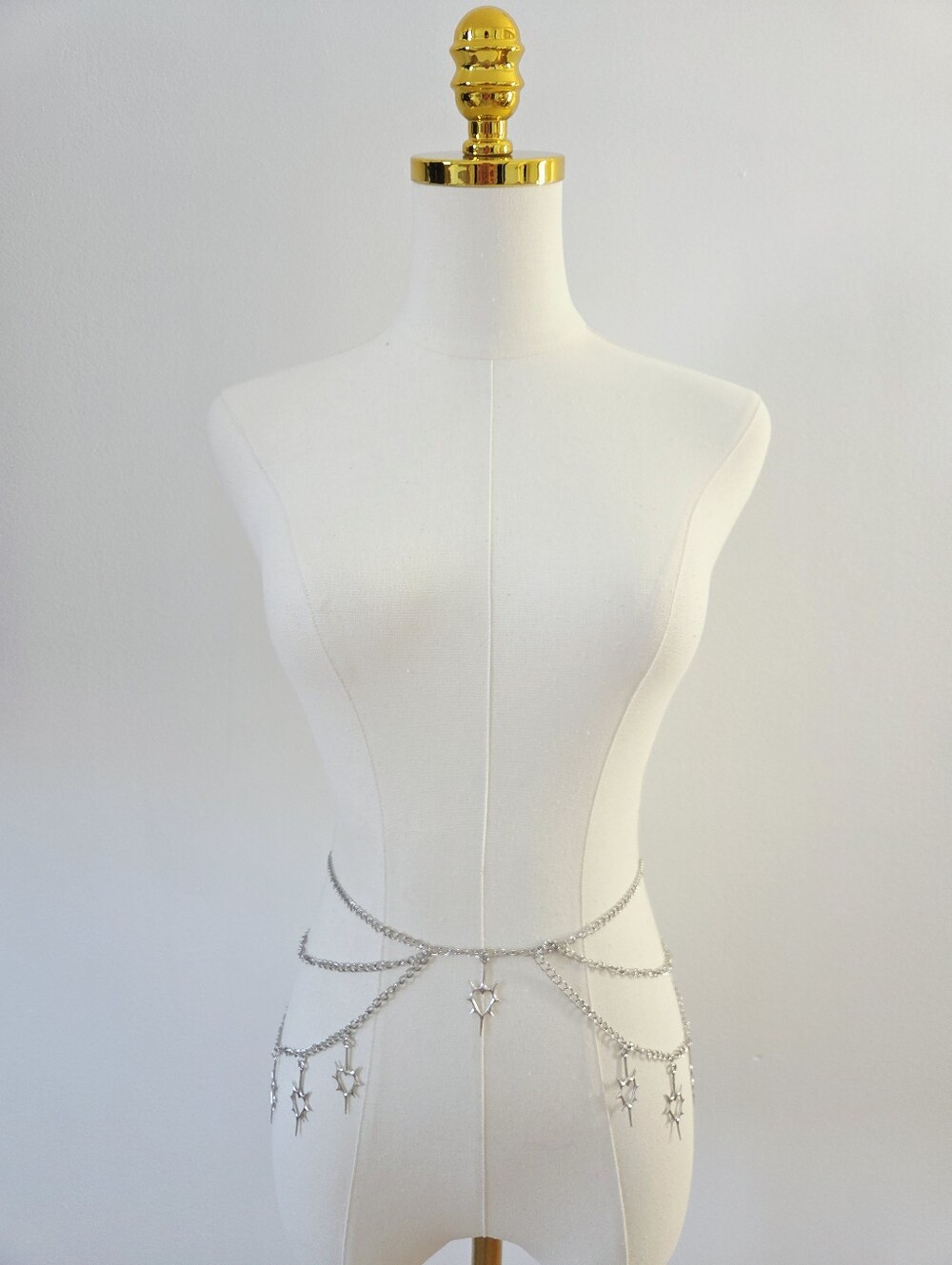Thin Silver Chain Belt With Thorn Heart Decor